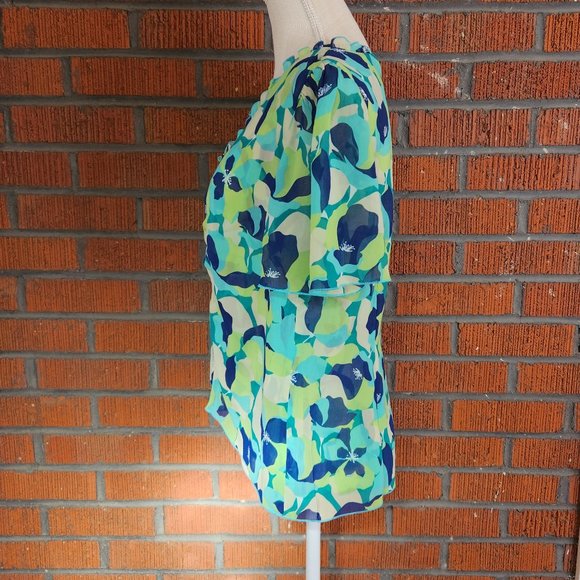 CAbi Trixie Top cropped blue and green floral top size M NWT Spring 2022 - Picture 5 of 12